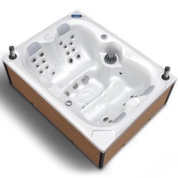 Spa One et le spa de détente Clawn par Canadian Spa International