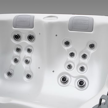 Spa One et le spa de détente Clawn par Canadian Spa International