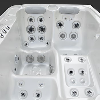 Spa One et le spa de détente Corall par Canadian Spa International