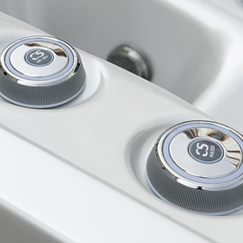 Spa One et le spa de détente Corall par Canadian Spa International