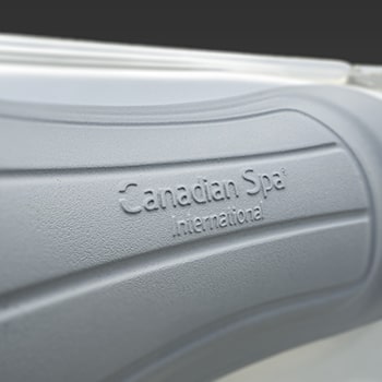Spa One et le spa de détente Corall par Canadian Spa International