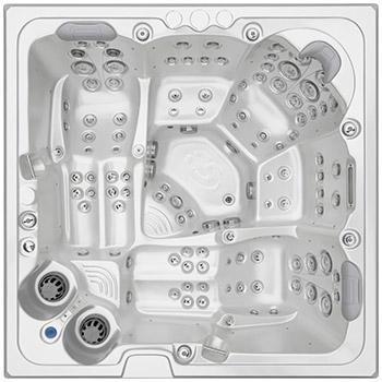 Spa One et le spa de détente Delphina Deluxe par Canadian Spa International