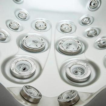 Spa One et le spa de détente Delphina Deluxe par Canadian Spa International