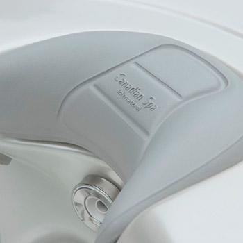 Spa One et le spa de détente Delphina Deluxe par Canadian Spa International