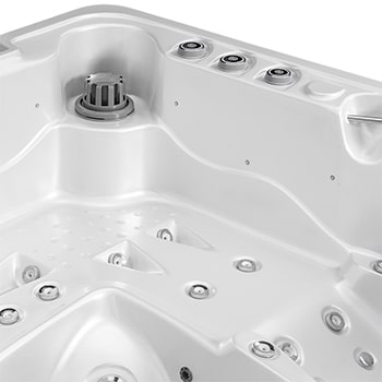 Spa One and the relaxation spa Delphina by Canadian Spa International