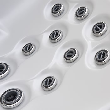 Spa One and the relaxation spa Gigas by Canadian Spa International