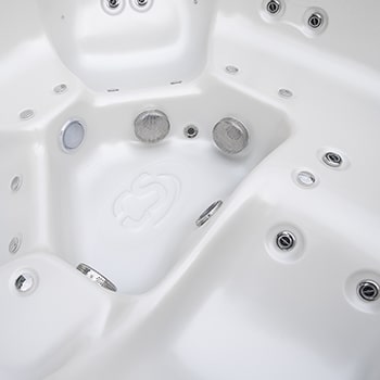 Spa One and the relaxation spa Gigas by Canadian Spa International