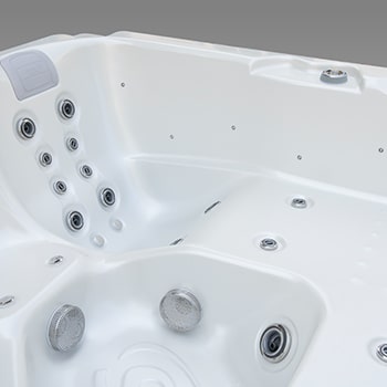 Spa One and the relaxation spa Glacia by Canadian Spa International