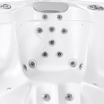 Spa One et le spa de détente Gladius par Canadian Spa International