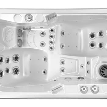 Spa One et le spa de détente Lara Mini par Canadian Spa International