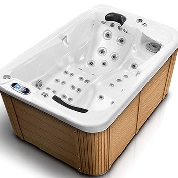 Spa One et le spa de détente Lara Mini par Canadian Spa International