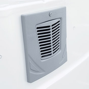 Spa One et le spa de nage Mollus XXL par Canadian Spa International