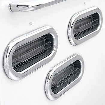 Spa One et le spa de nage Mollus XXL par Canadian Spa International