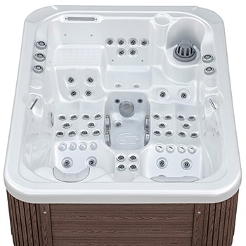 Spa One et le spa de détente Natura par Canadian Spa International