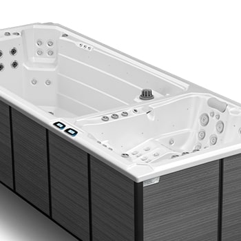 Spa One et le spa de nage Nautilus XL par Canadian Spa International