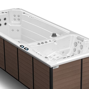 Spa One et le spa de nage Nautilus XL par Canadian Spa International