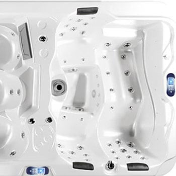 Spa One and the swim spa Nautilus XXL by Canadian Spa International