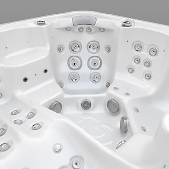 Spa One and the relaxation spa Nemo by Canadian Spa International