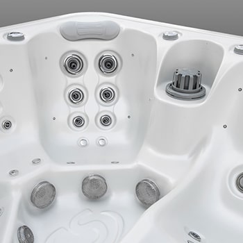 Spa One and the relaxation spa Nemo by Canadian Spa International