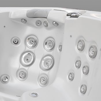 Spa One and the relaxation spa Nemo by Canadian Spa International