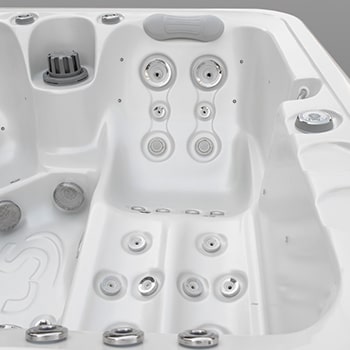 Spa One and the relaxation spa Nemo by Canadian Spa International