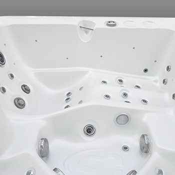 Spa One and the relaxation spa Nemo by Canadian Spa International