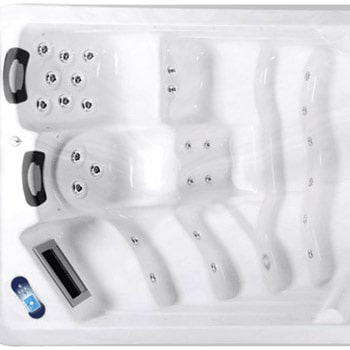 Spa One et le spa de nage Octopus par Canadian Spa International